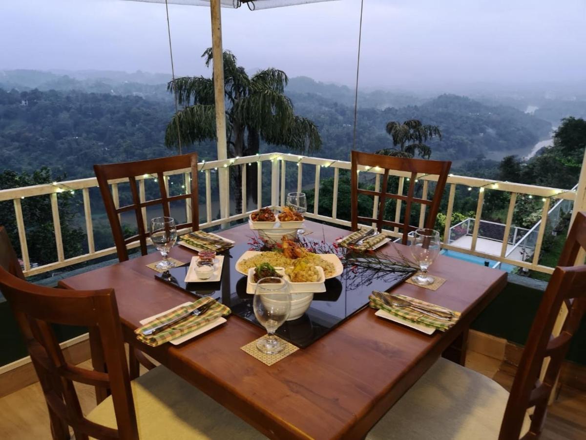 The Mountbatten Hotel 康提 外观 照片